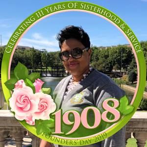 Meet your Posher, Adrianne